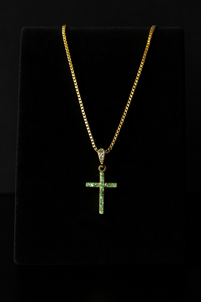 Crux Aura™ | Cruz de elegancia divina bañada en oro 18K con zirconias verde esmeralda + estuche de lujo 💎